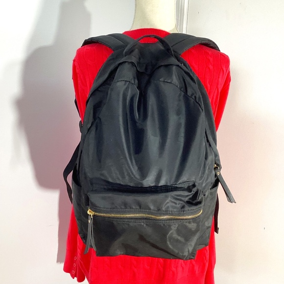 HAWLANDER UNISEX BLACK  BACKPACK LIGHT MEDIUM SIZE 11x17x5 - Picture 1 of 13